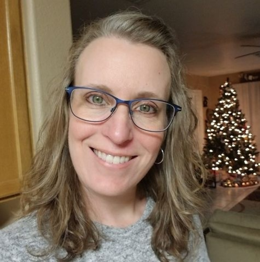 Meet your Posher, Jenn